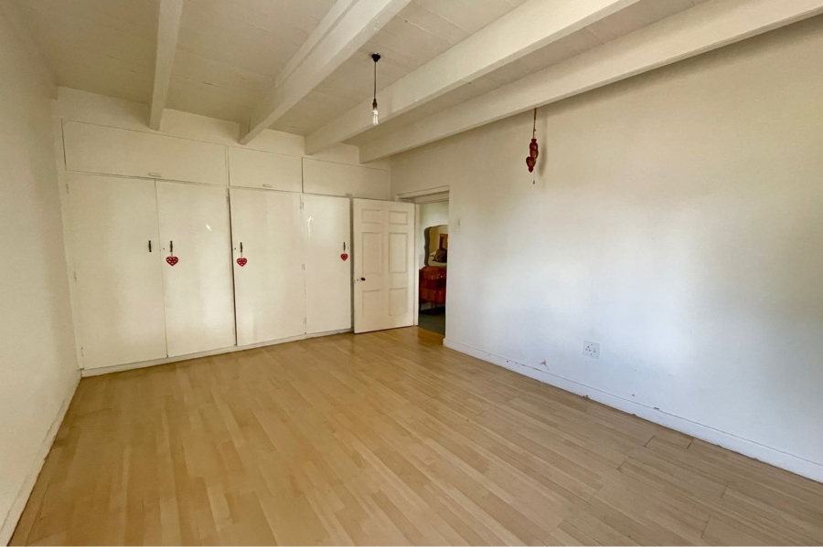 5 Bedroom Property for Sale in Stompneus Bay Western Cape